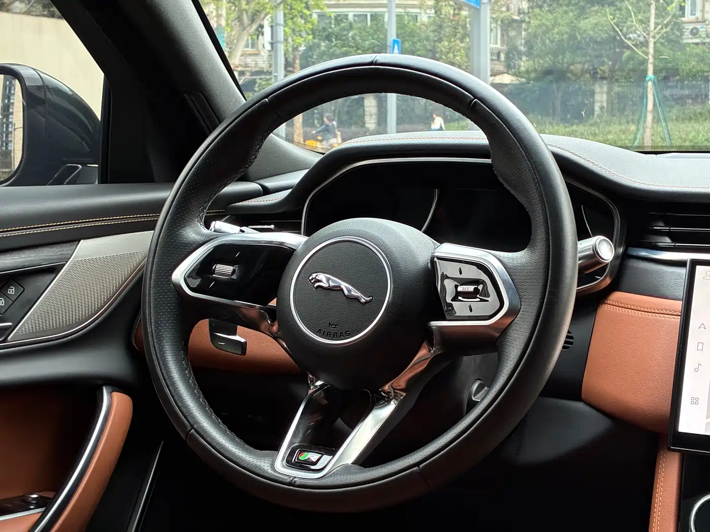 JAGUAR XFL