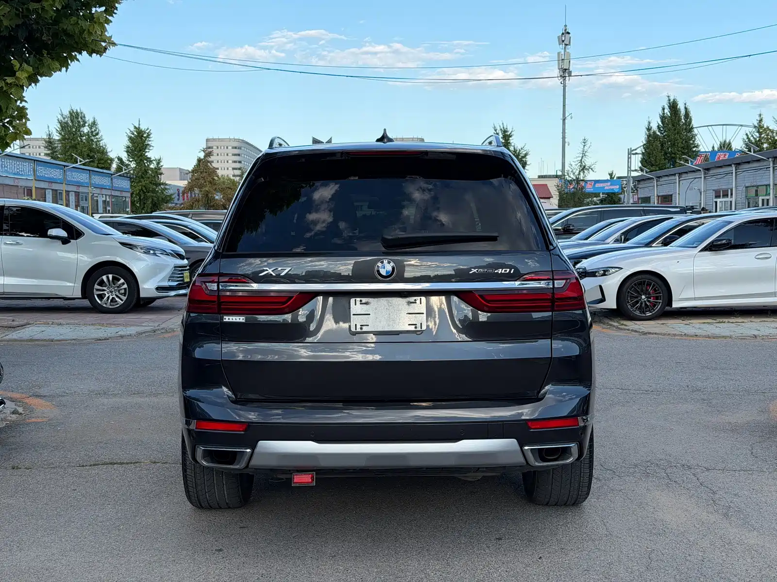 صورة 3 - BMW X7