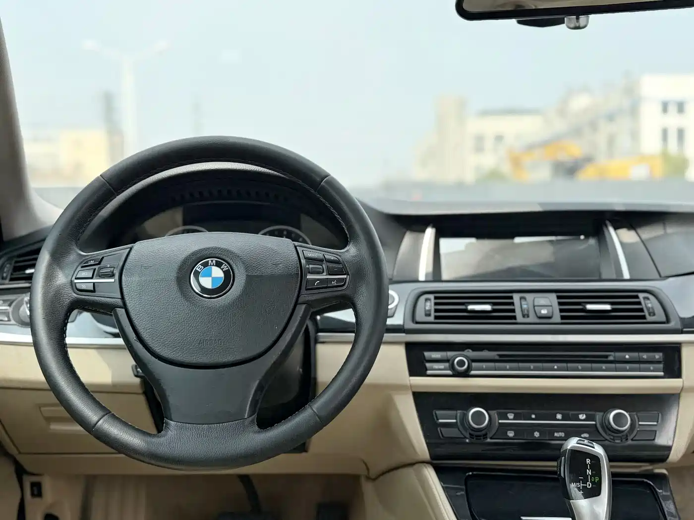 BMW 5 Series 2012 523Li Luxury фото 14