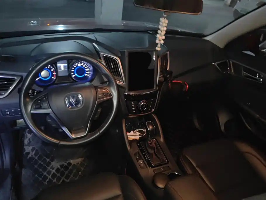 صورة 12 - Changan CS75
