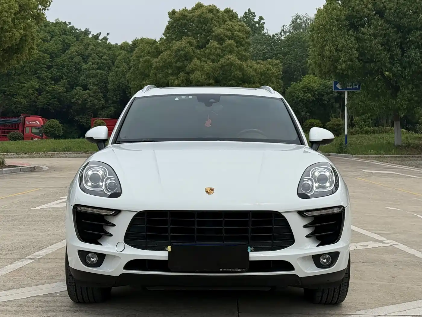 Porsche Macan 2017 Macan 2.0T фото 2