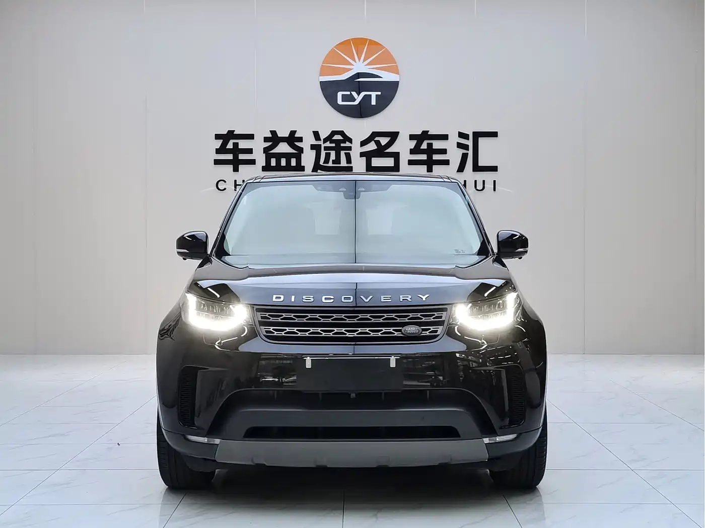 Land Rover Discovery 2017 3.0 SC V6 S фото 2