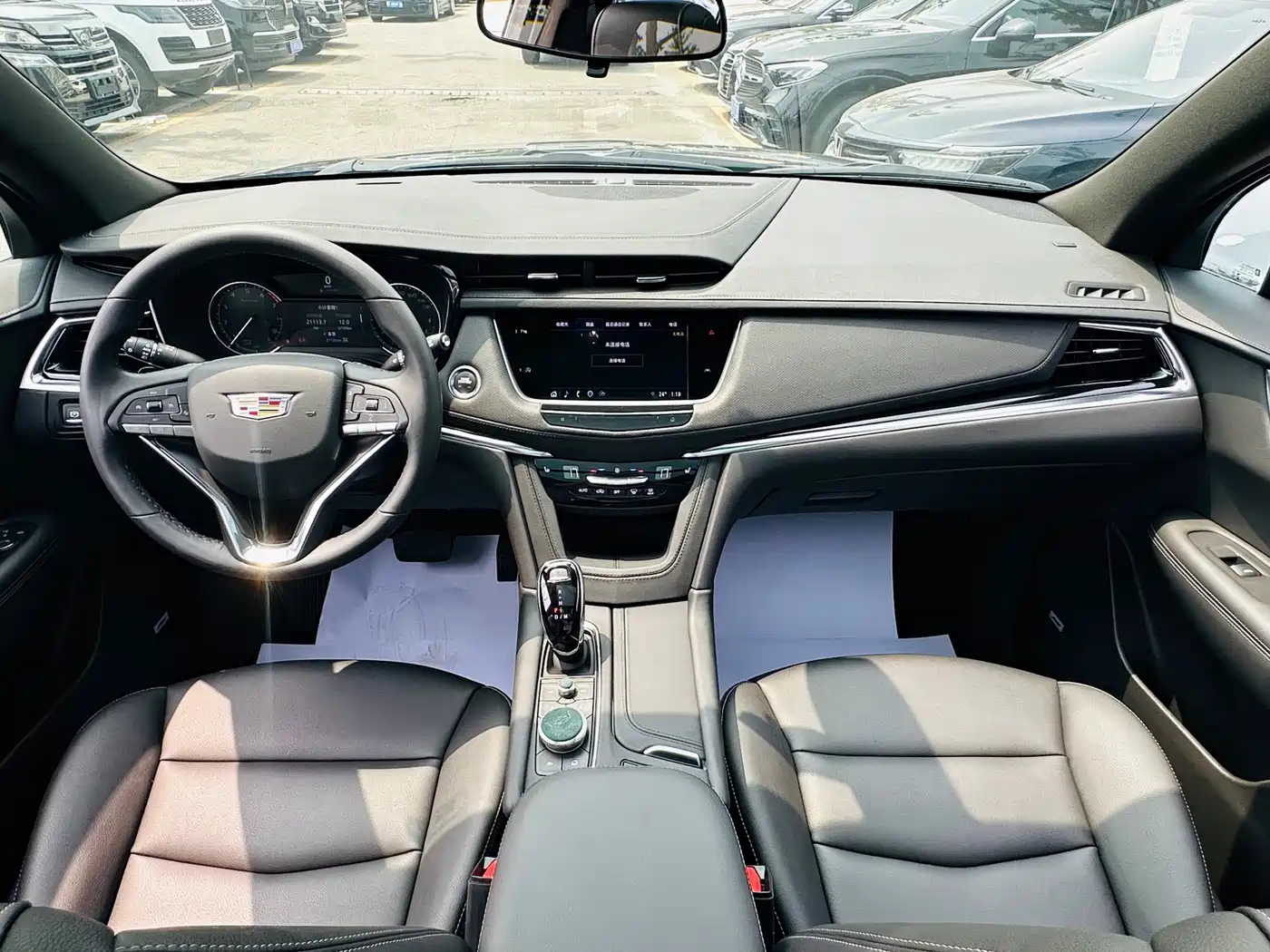 Cadillac XT6 2022 2.0T 6-Seater 4WD Trend Edition фото 22