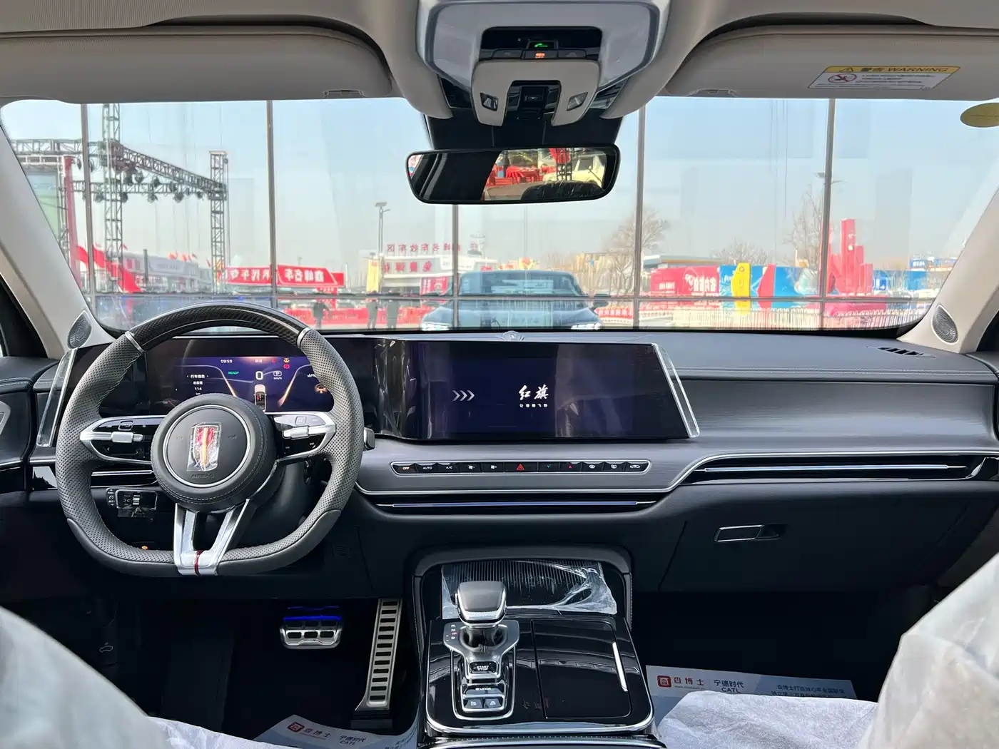 Hongqi H9 2025 Facelift 2.0T 2WD Flagship Premium Private Style Edition 5-seater фото 12