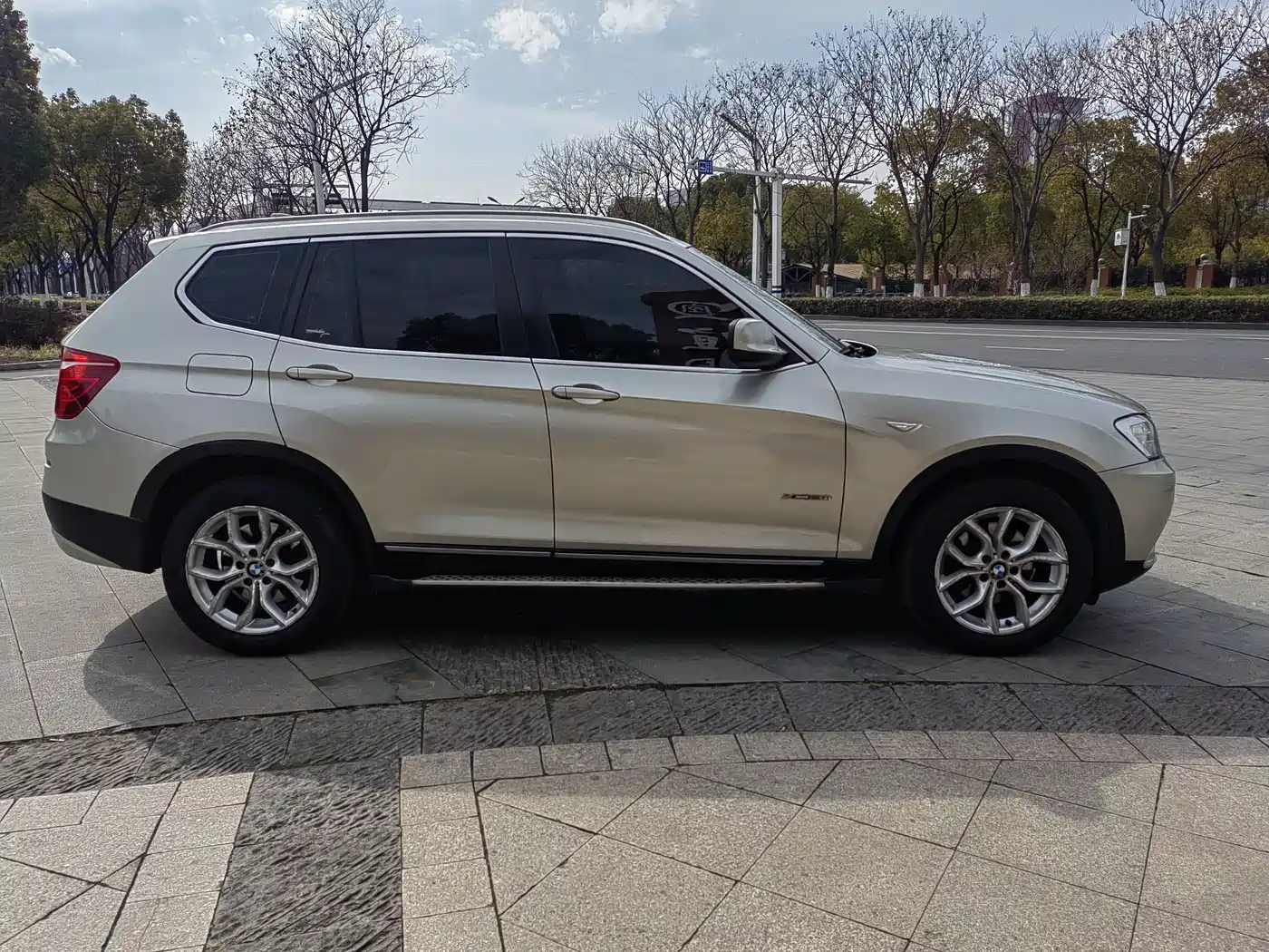 BMW X3 (Import) 2011 xDrive28i Leadership фото 5