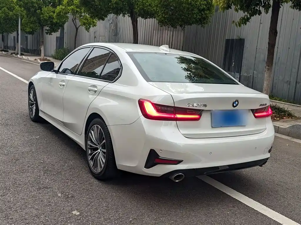 BMW 3 Series 2021 Second Facelift 320i Sport Package фото 24
