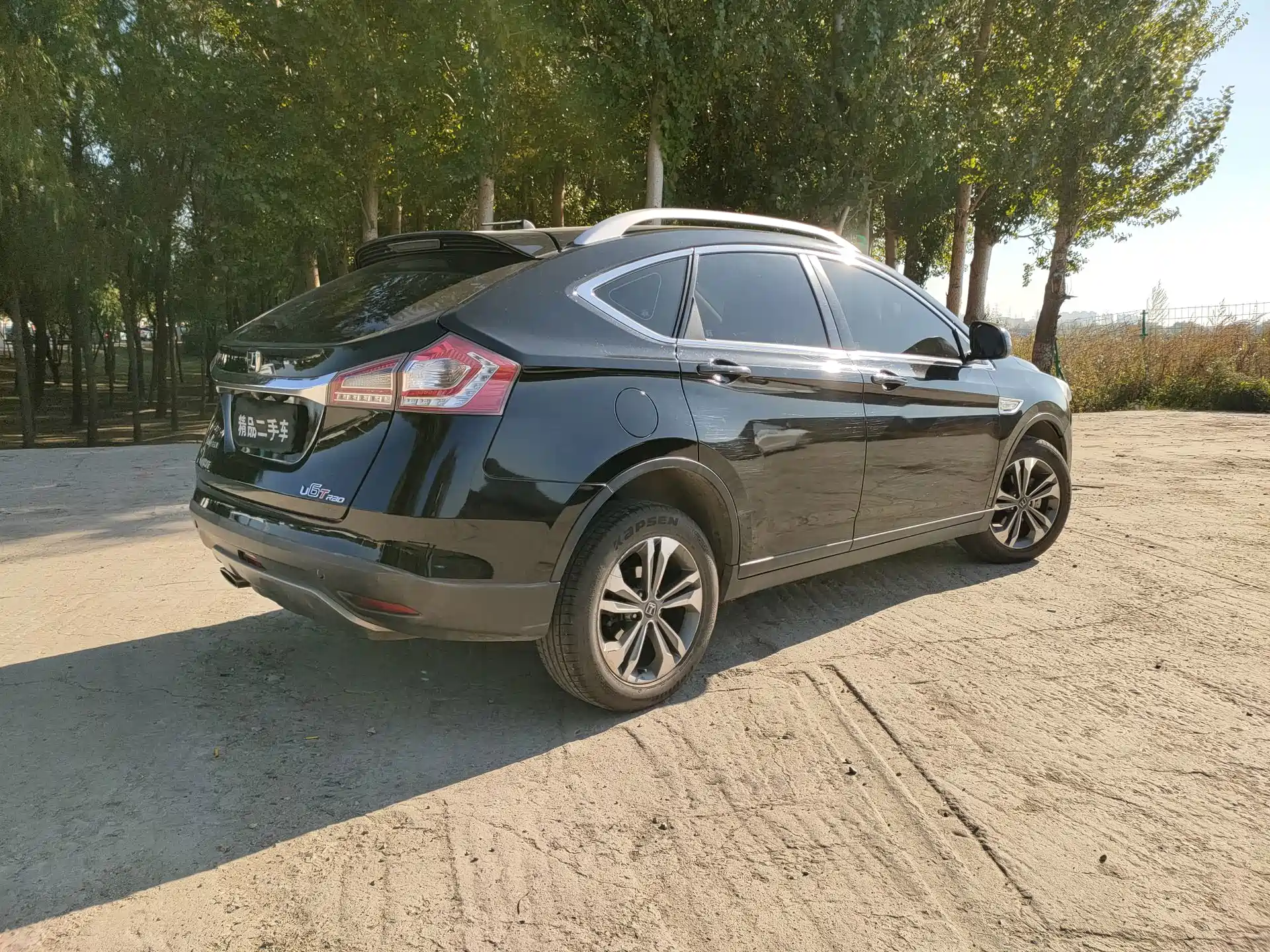 Фото 6 - Luxgen U6 SUV