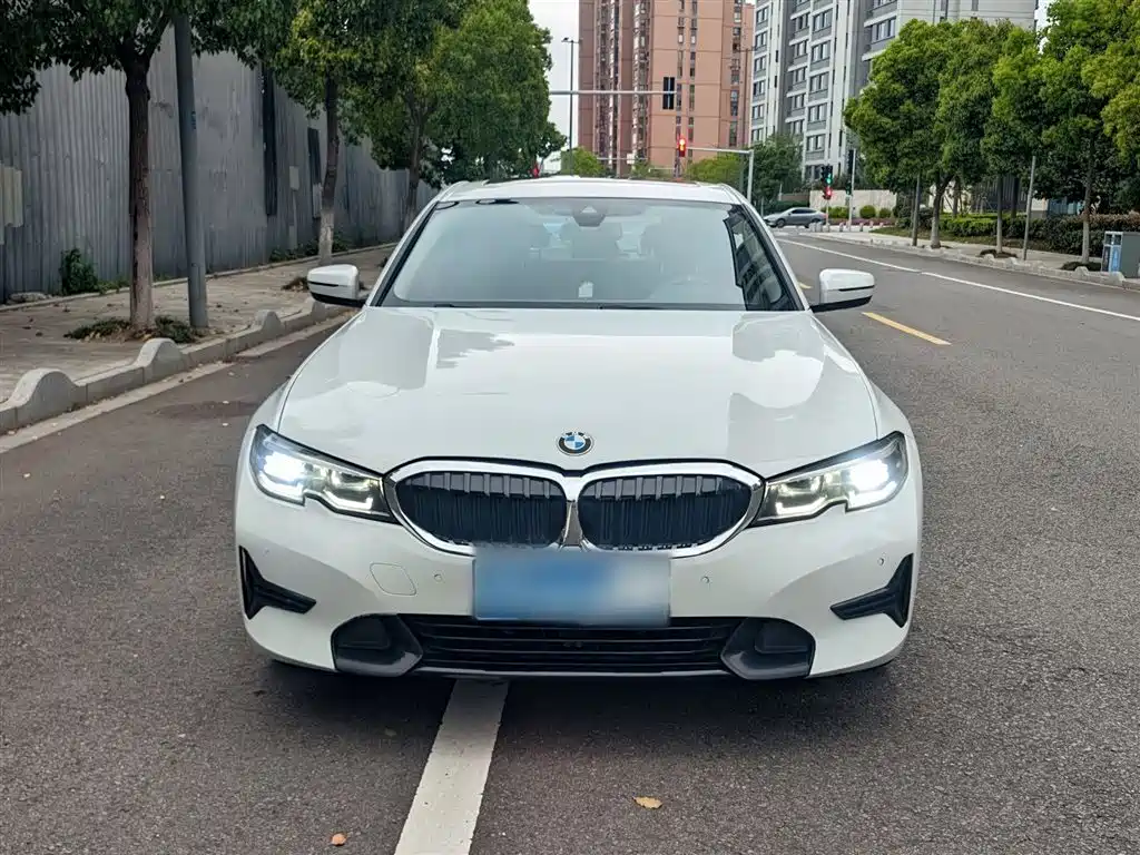 BMW 3 Series 2021 Second Facelift 320i Sport Package фото 21