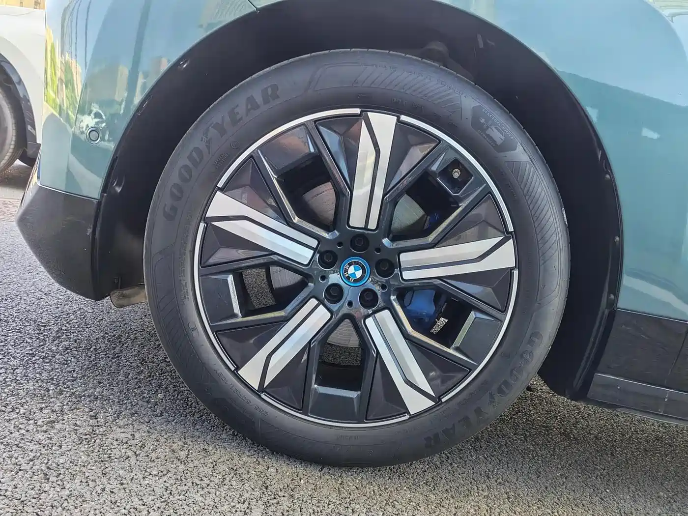BMW iX 2024 2023 xDrive40