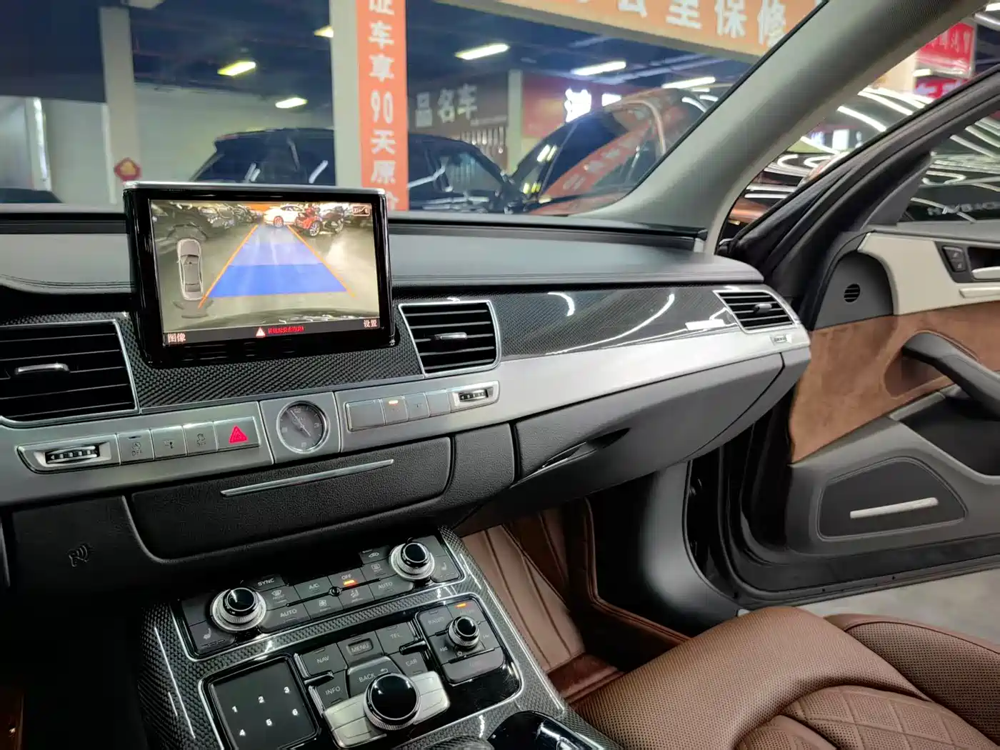 Audi S8 2014 S8 4.0TFSI quattro фото 8