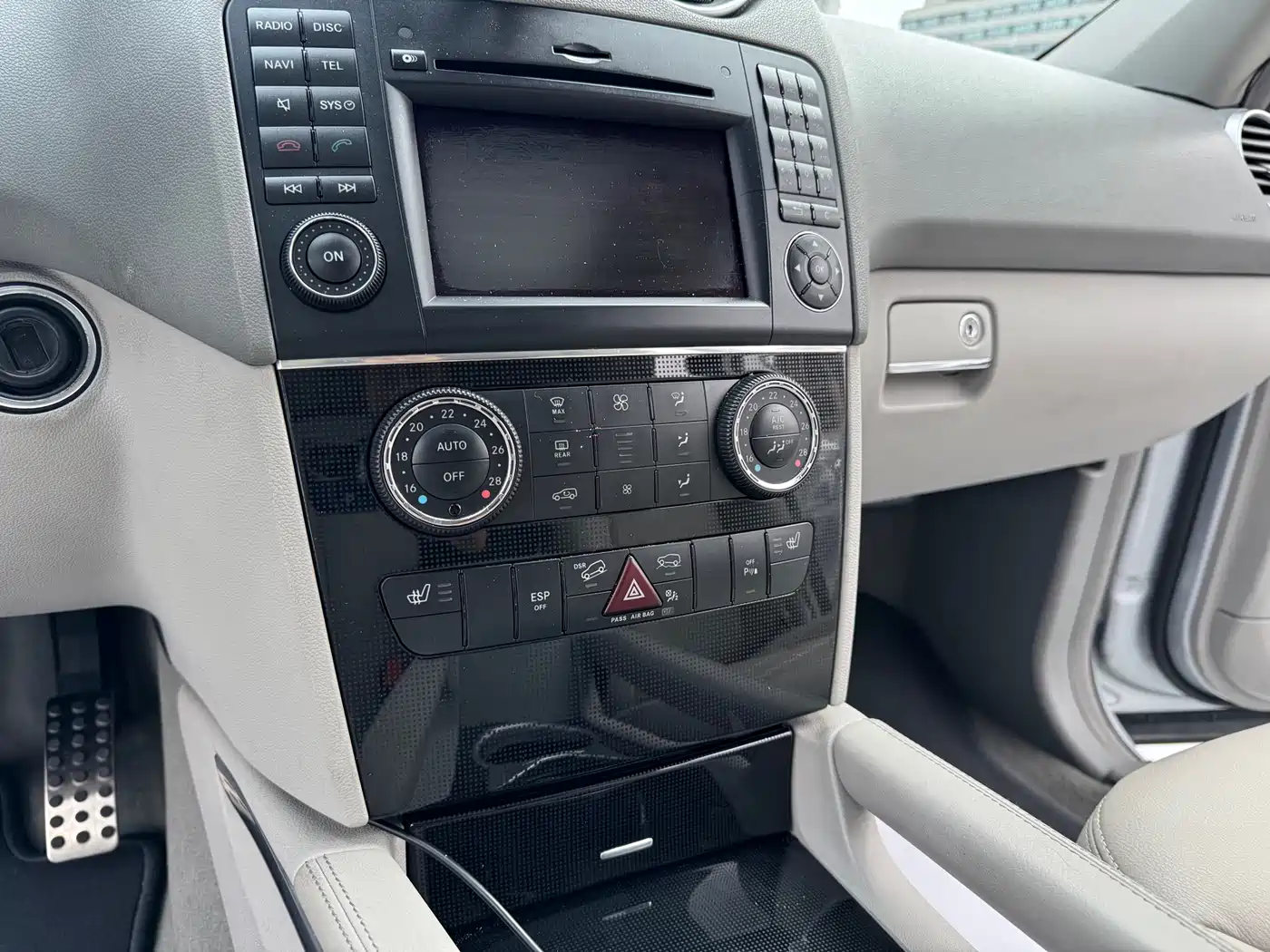 Mercedes-Benz M-Class 2010 ML 300 4MATIC фото 14