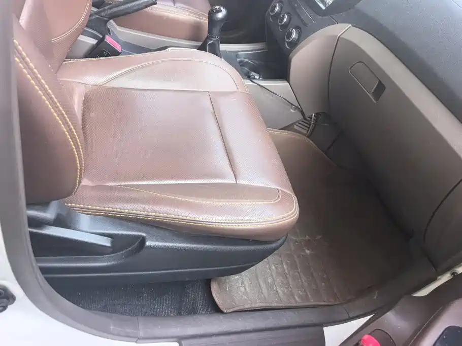 FAW Senya S80 2017 2015 1.5L Manual 7-Seater Urban Edition