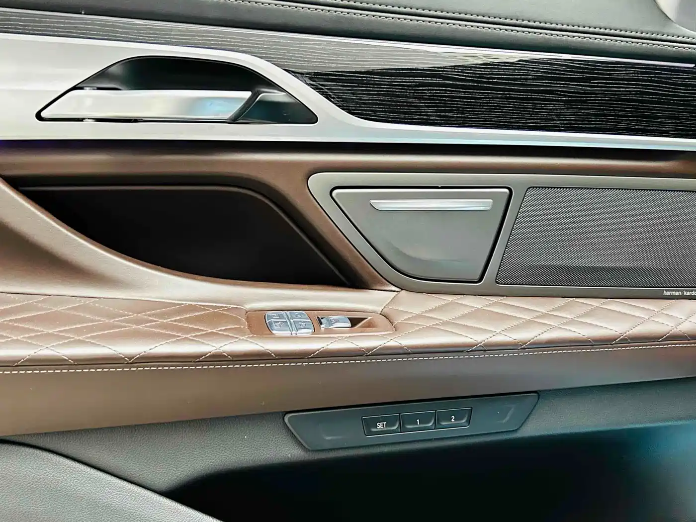 BMW 7 Series 2021 Model 740Li Leading M Sport Package фото 20
