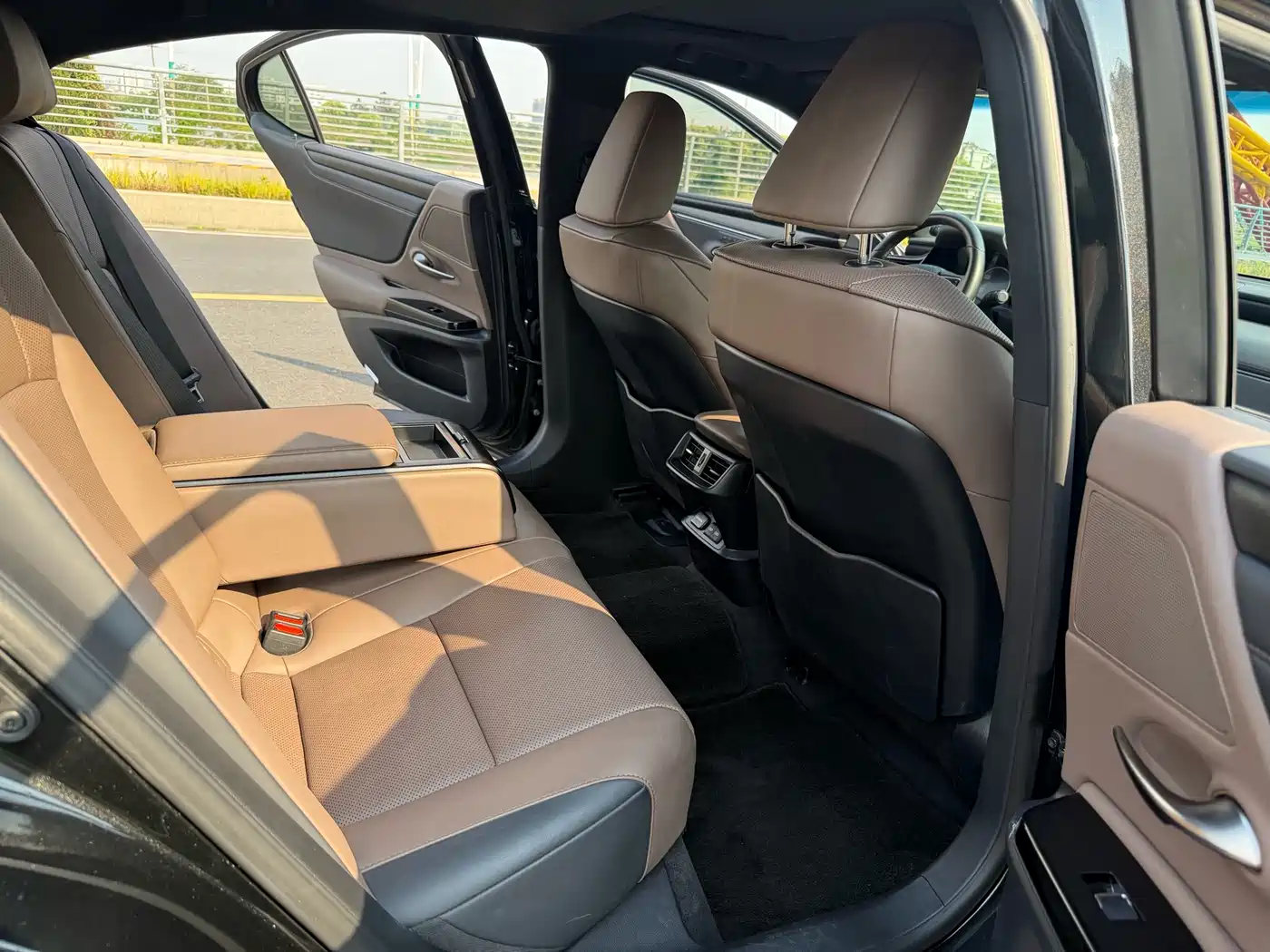 Lexus ES 2024 200 Premium Edition фото 5