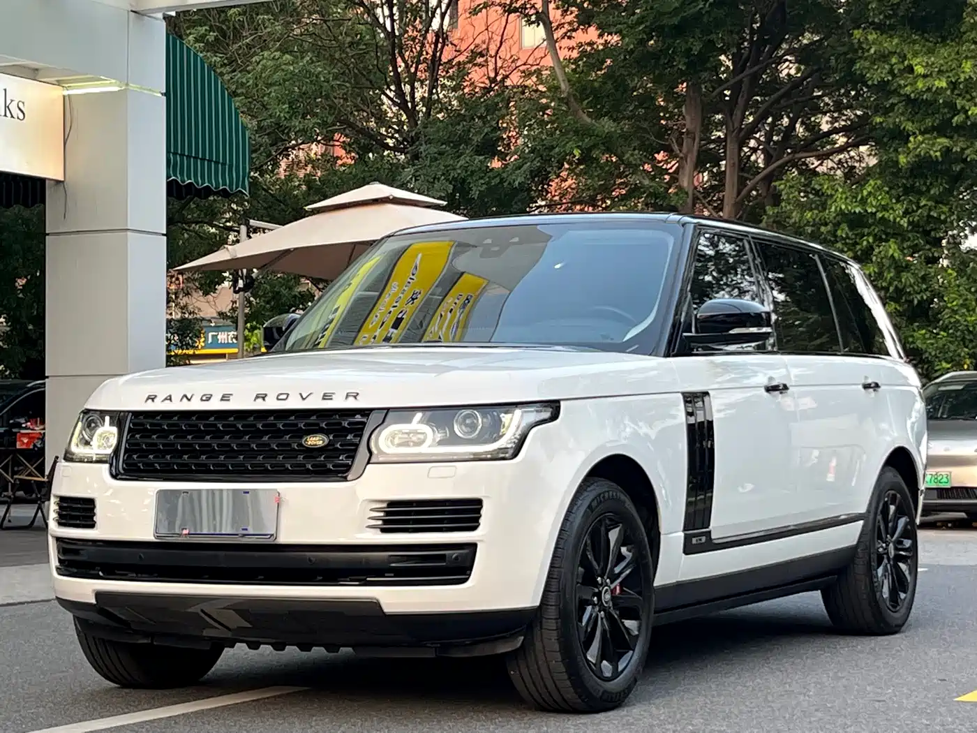 Land Rover Range Rover 2017 3.0 SC V6 Vogue LWB (Long Wheelbase)