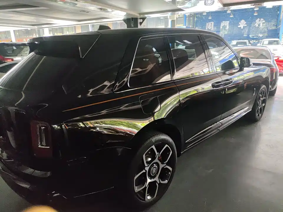 Rolls-Royce Cullinan 2021 2020 Black Badge