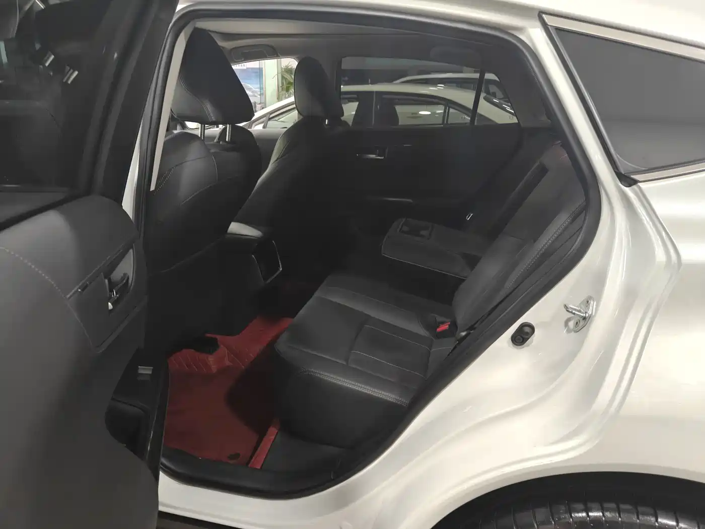 Toyota Lingfang HARRIER 2022 2.0L CVT 2WD Premium Edition фото 18