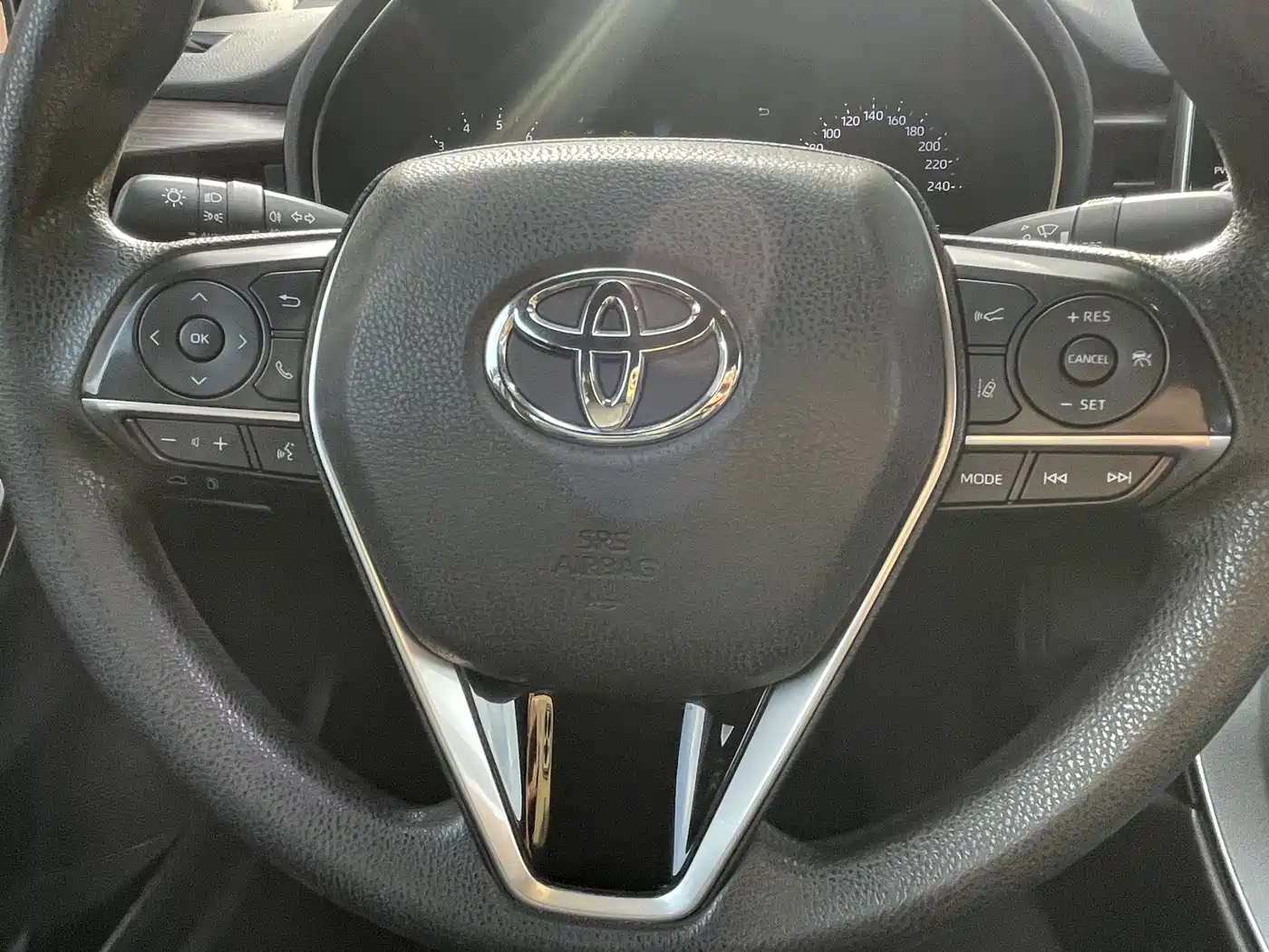 Toyota Avalon 2022 2.0L Progressive Edition фото 7