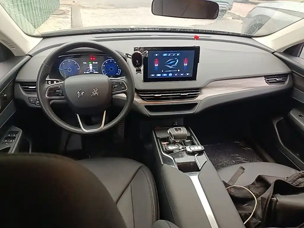 Hongqi E-QM5 2024 2023 Basic Travel Edition