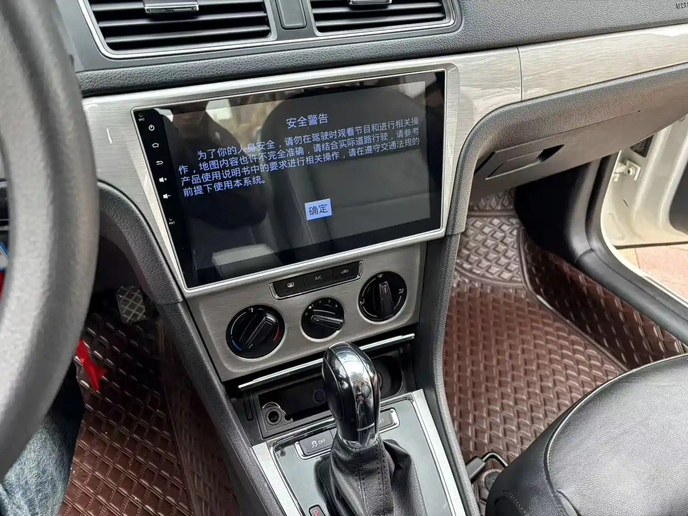 Volkswagen Lavida 2013 Facelift Classic 1.6L Automatic Comfort фото 17