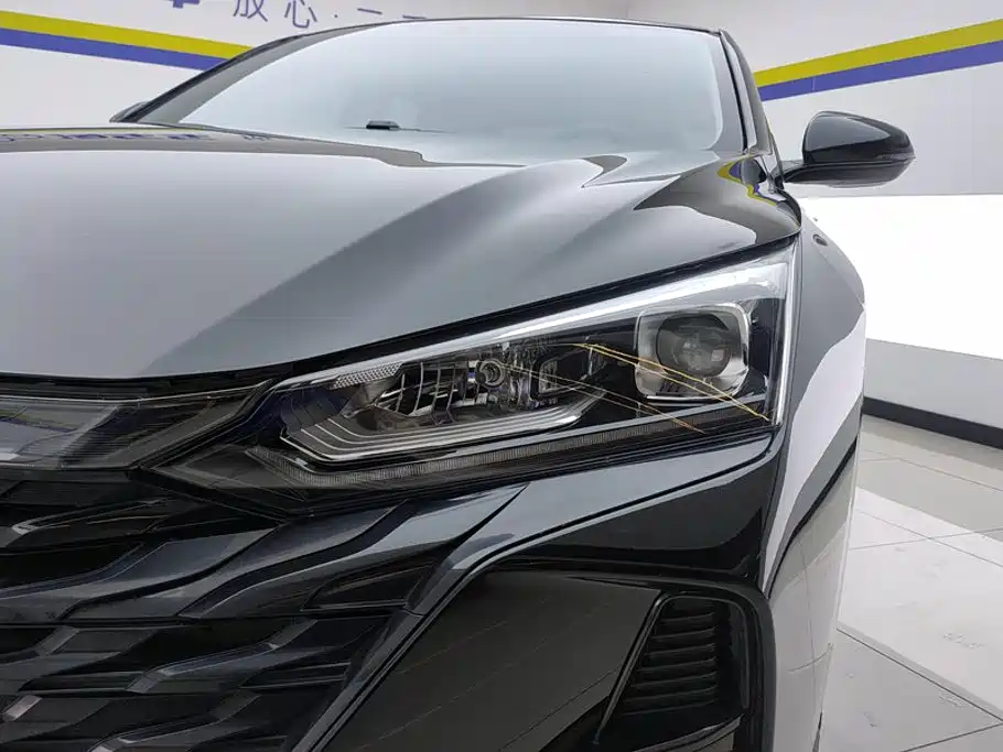 Dongfeng Aeolus Yixuan 2023 2023 1.5L Automatic Glory Edition