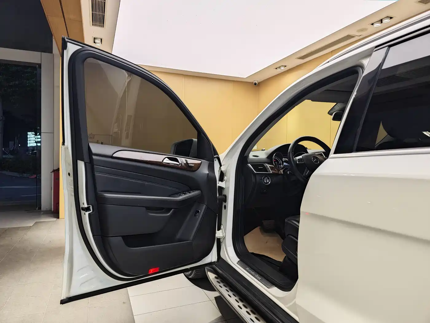 Mercedes-Benz M-Class 2014 ML 400 4MATIC Dynamic фото 7
