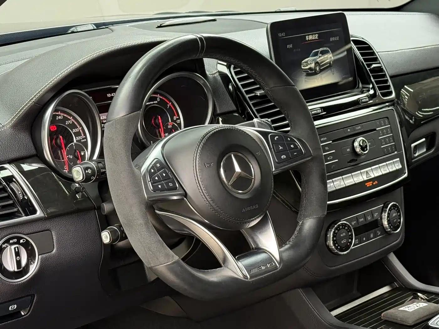 Mercedes-Benz GLS AMG 2017 AMG GLS 63 4MATIC фото 5
