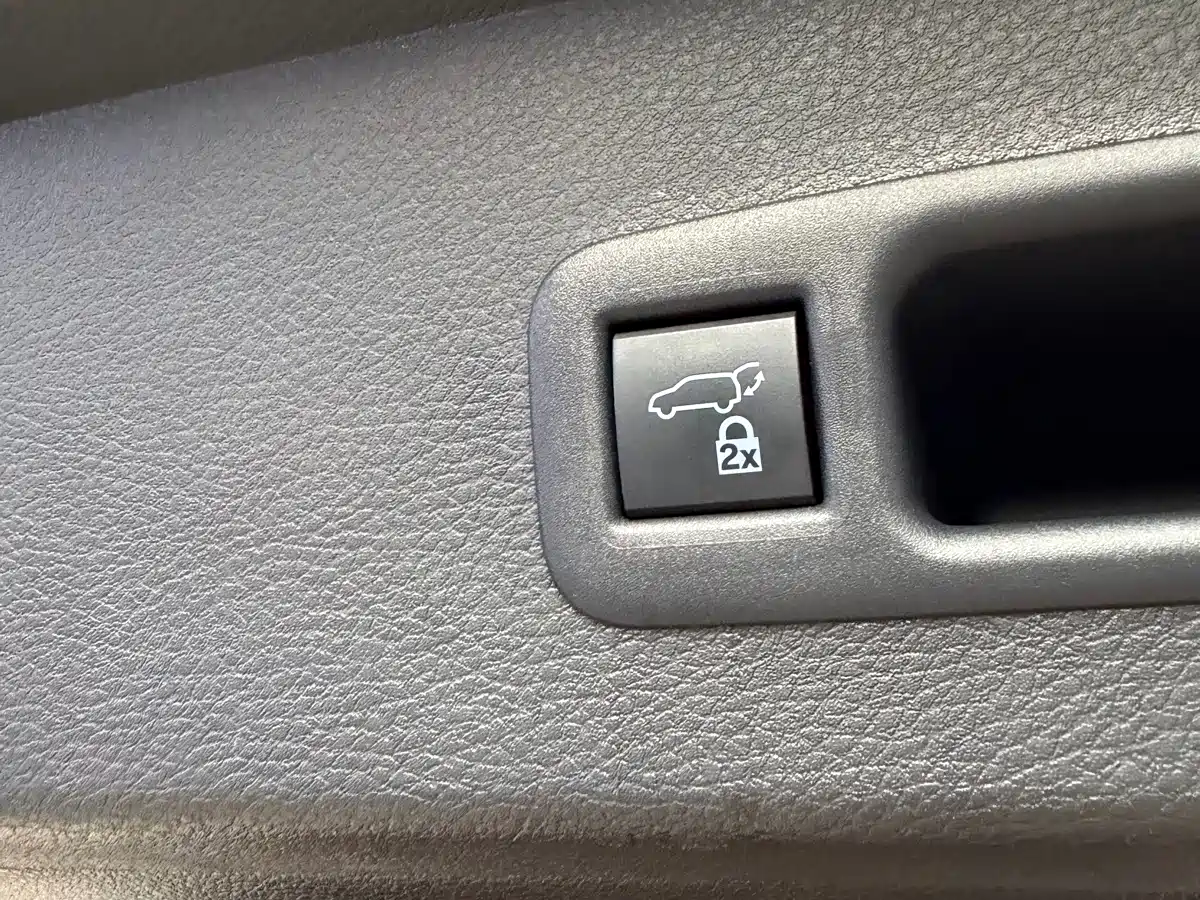 Photo 13 - Toyota Sienna