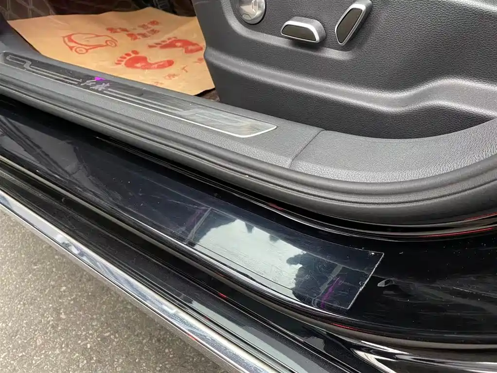 Hongqi H5 2023 2.0T Auto Smart Connect Flag Comfort фото 22