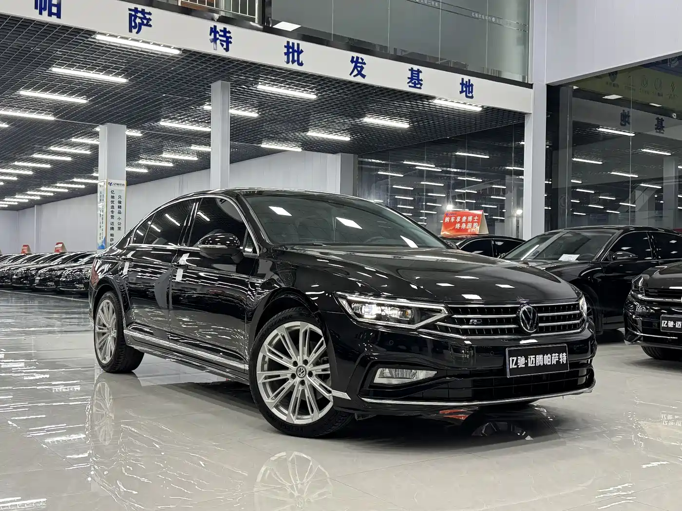 Volkswagen Magotan 2024 2 Million Units Public Sharing Edition 330TSI DSG Luxury фото 3