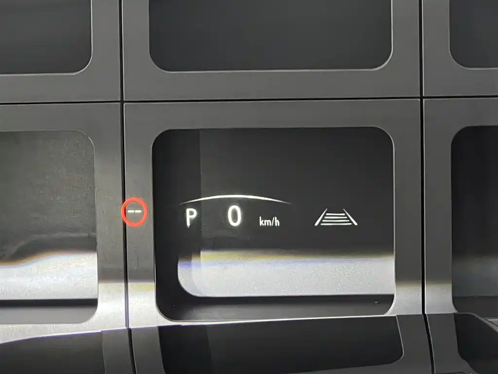 Lexus LX 2025 700h Boundary Edition фото 22