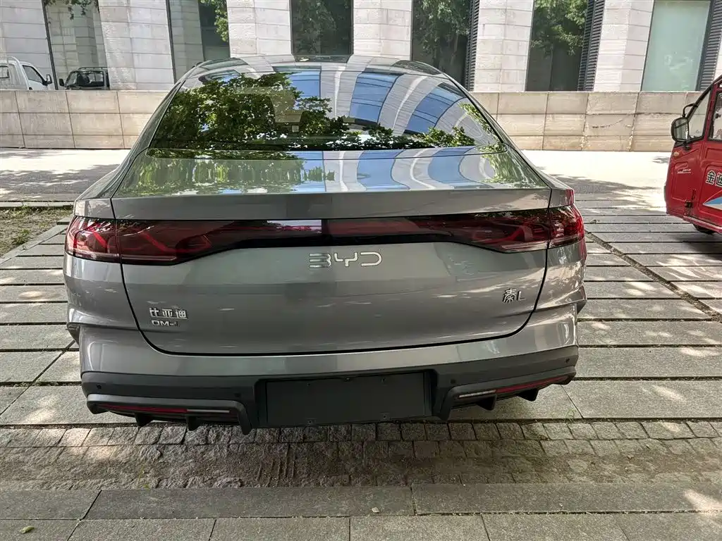 BYD Qin L 2024 DM-i 120KM Leading фото 4