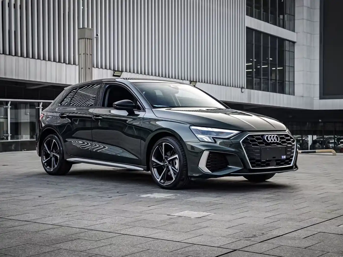 Audi A3 2024 Model Sportback 35 TFSI Fashion Sport фото 2