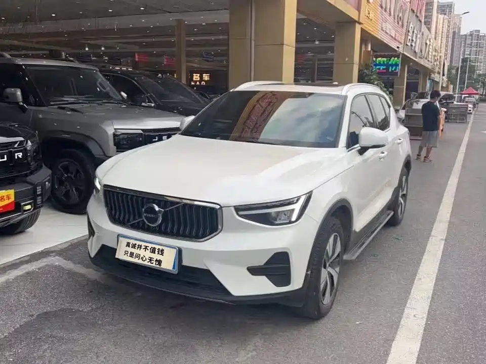 Volvo XC40 2024 2024 B3 Smart Elite Luxury Edition