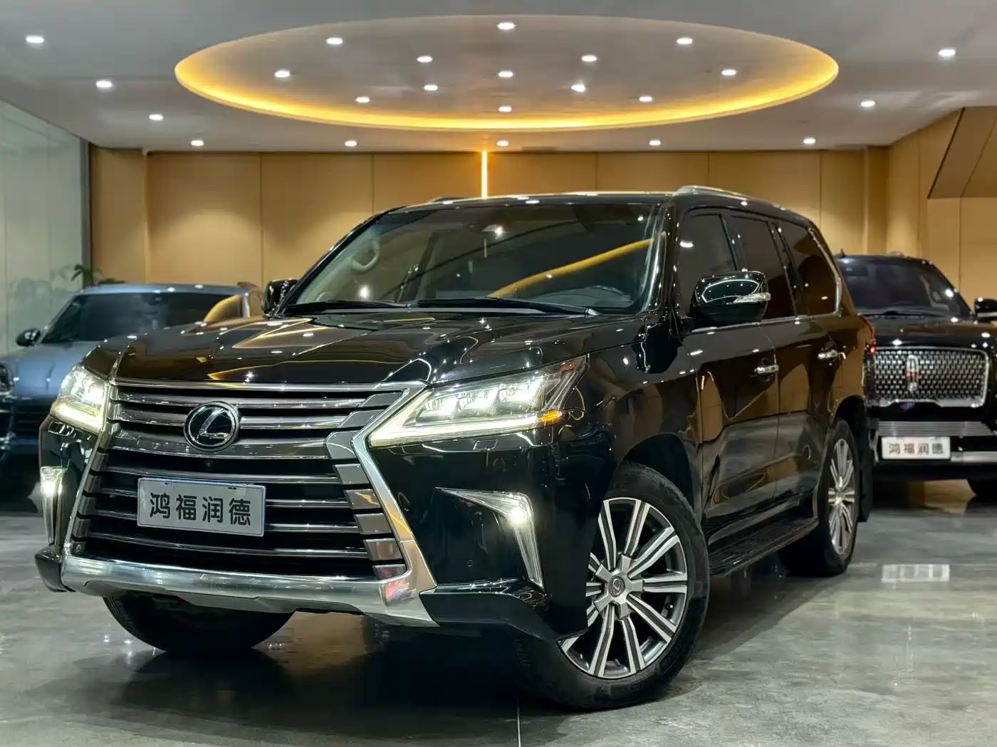 Lexus LX фото 5