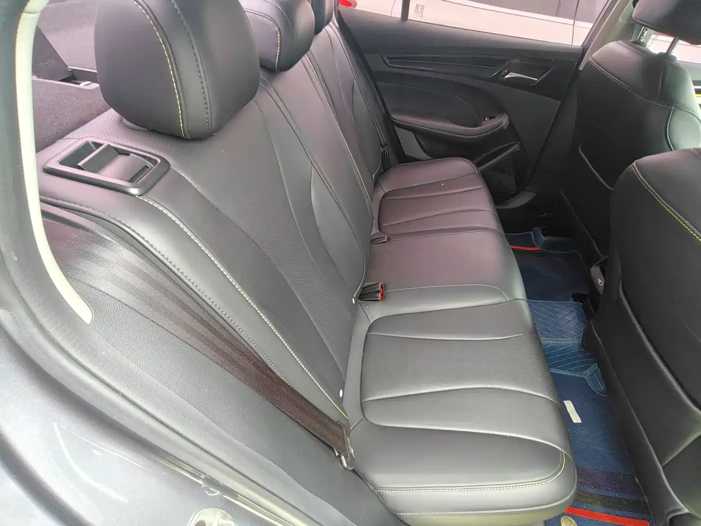 Photo 12 - Roewe i5