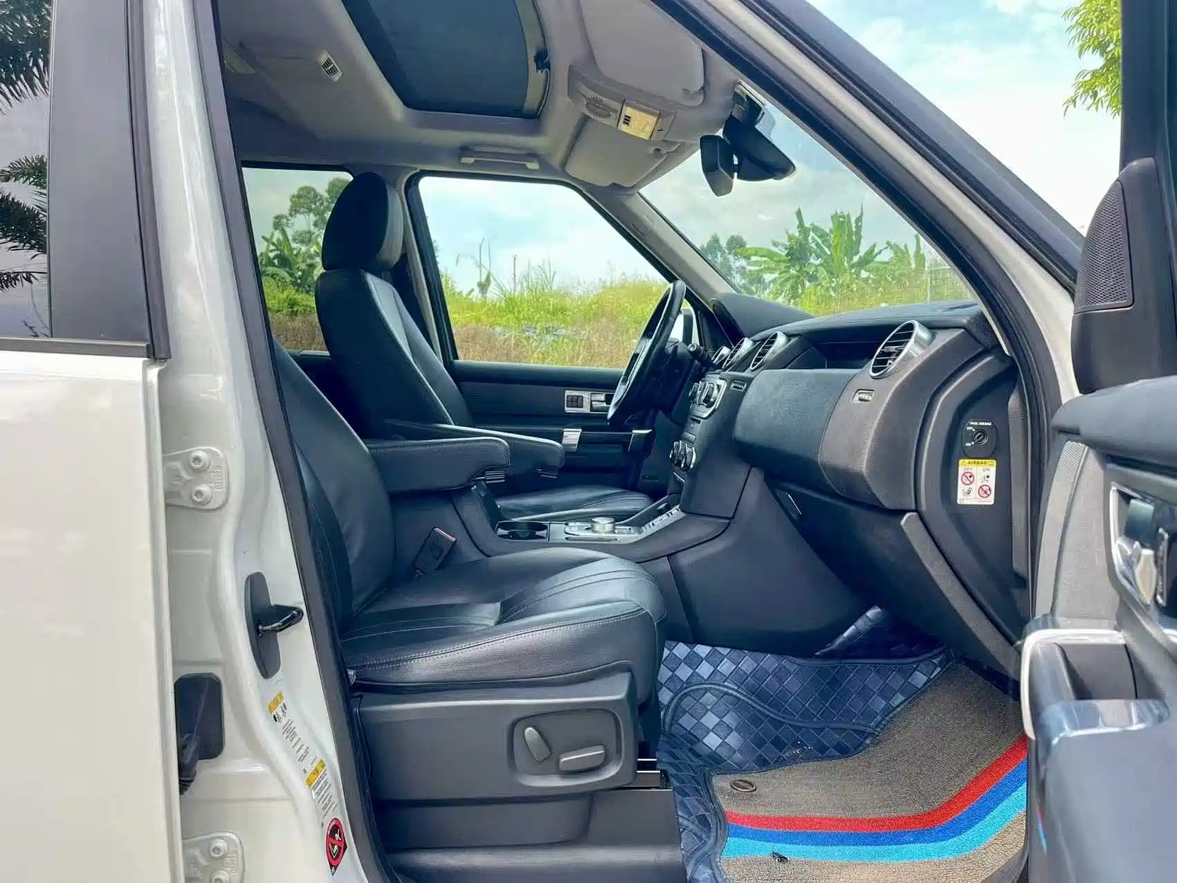 Фото 21 - Land Rover Discovery