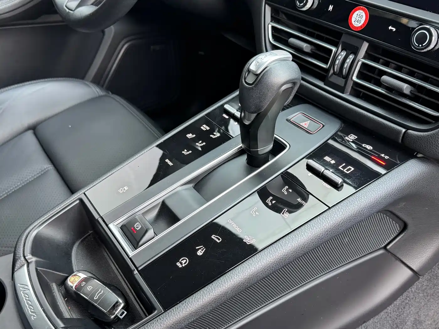 Porsche Macan 2022 Macan 2.0T фото 6