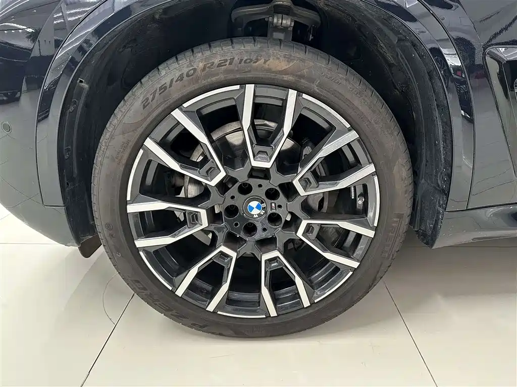 BMW X5 2023 xDrive 40Li M Sport Black Night Package фото 5
