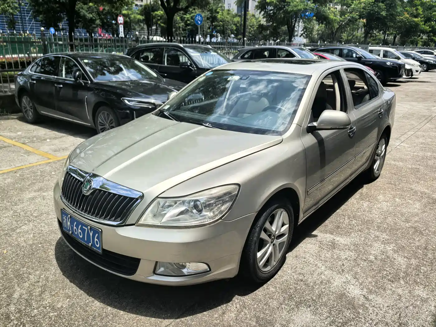 Škoda Octavia 2013 1.6L Automatic Prestige Edition