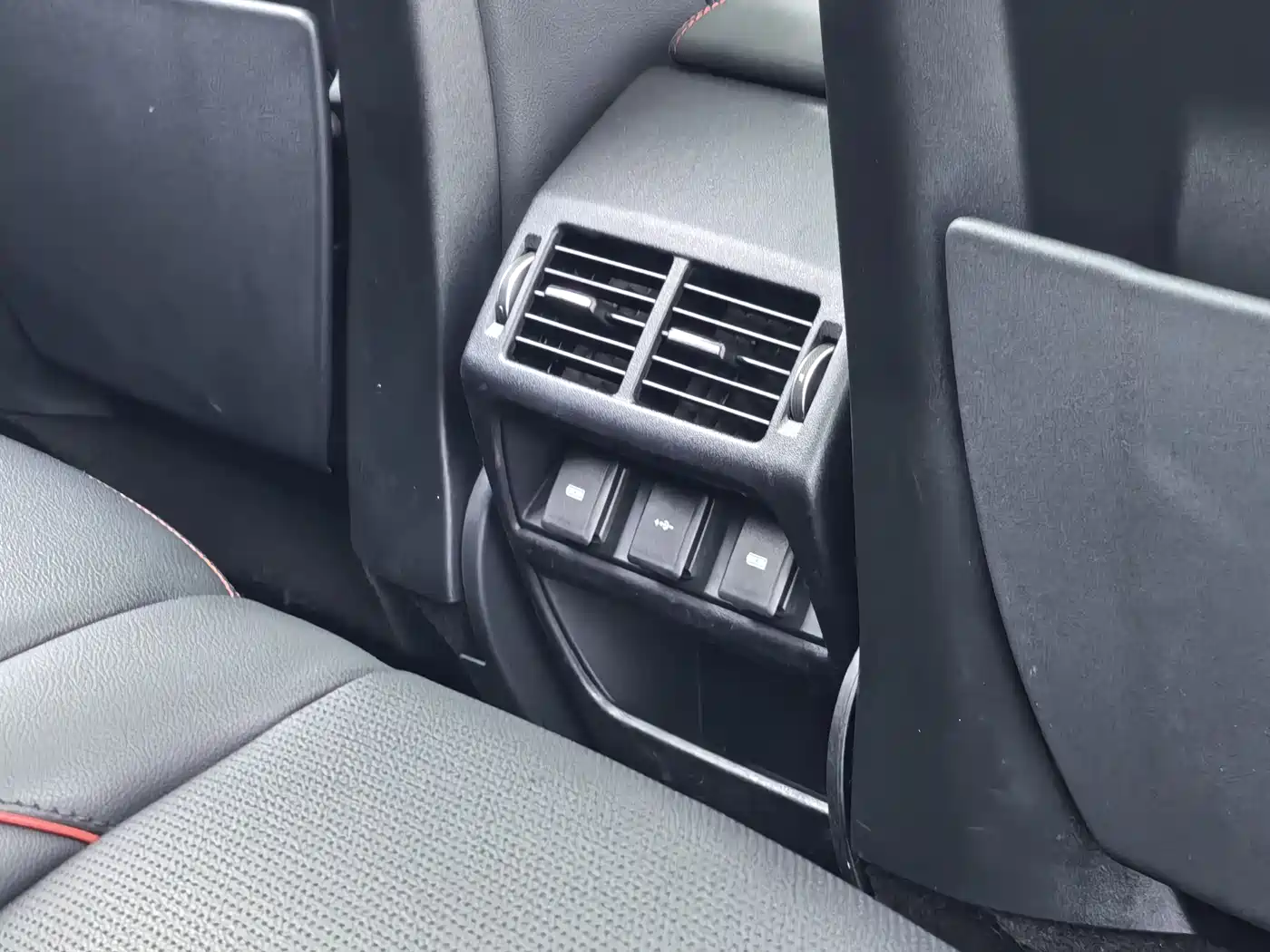 LAND ROVER DISCOVER SPORTS