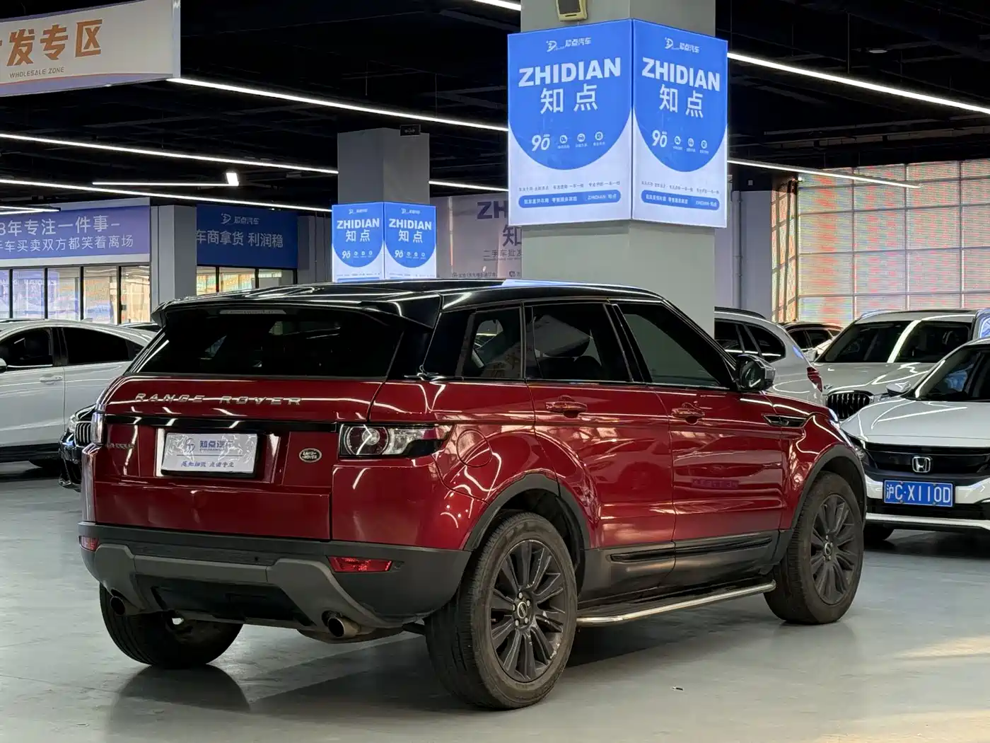 Land Rover Range Rover Evoque 2015 2.0T 5-Door Intelligent Edition фото 21