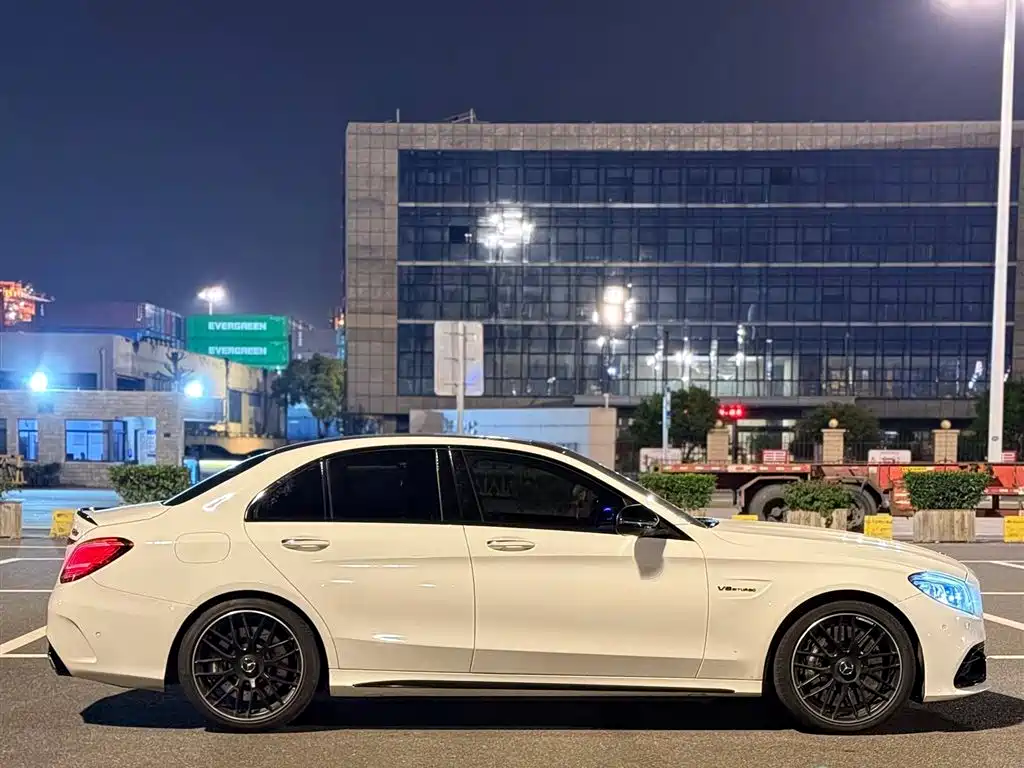 Mercedes-Benz C-Class AMG 2019 AMG C 63 фото 4