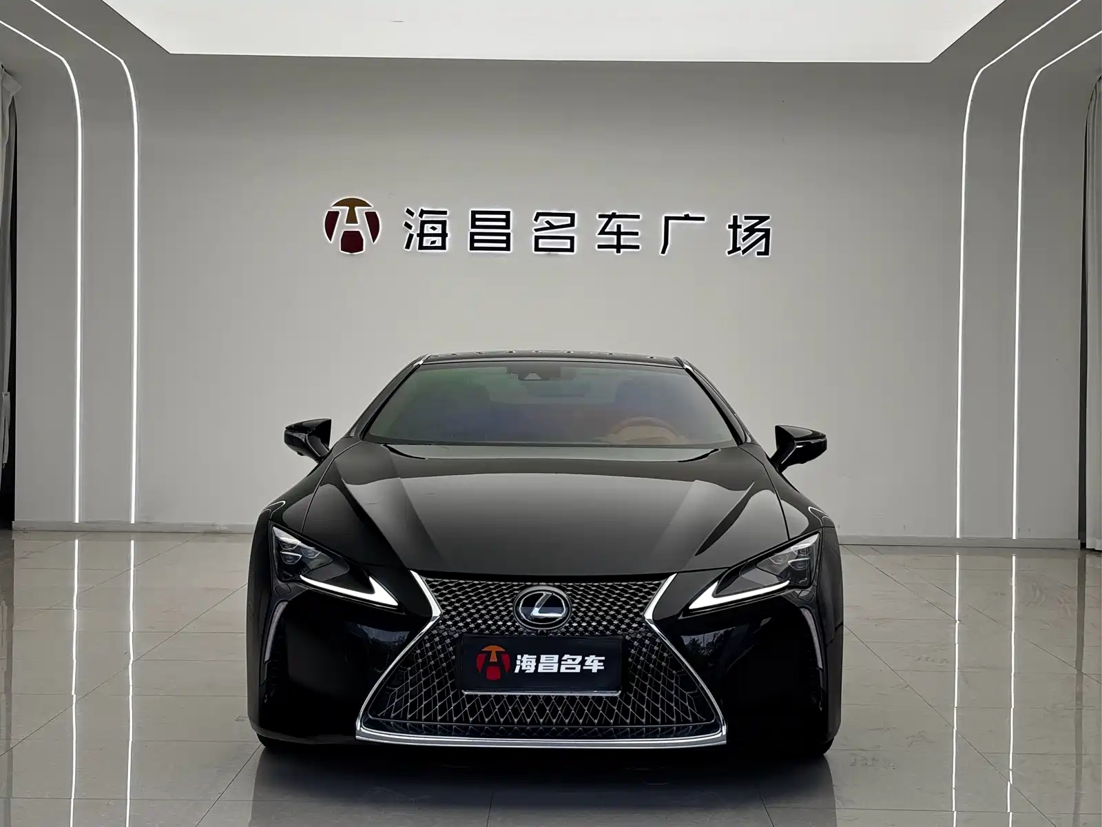 Фото 2 - Lexus LC