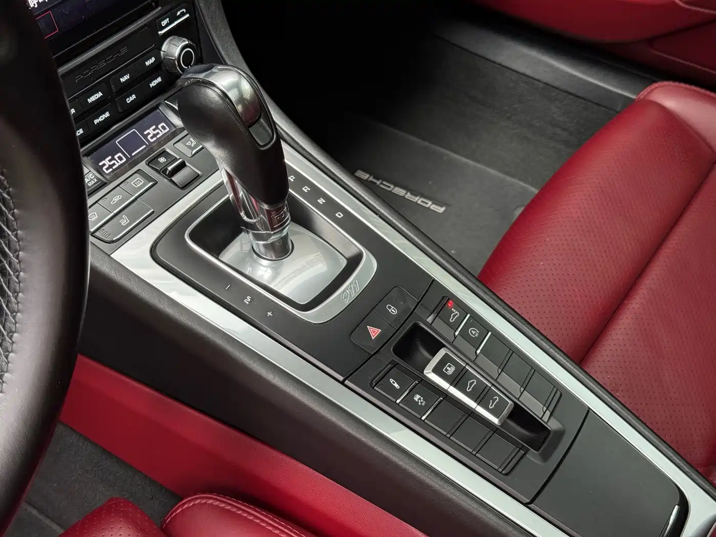 Porsche 911 2016 Carrera 3.0T фото 11