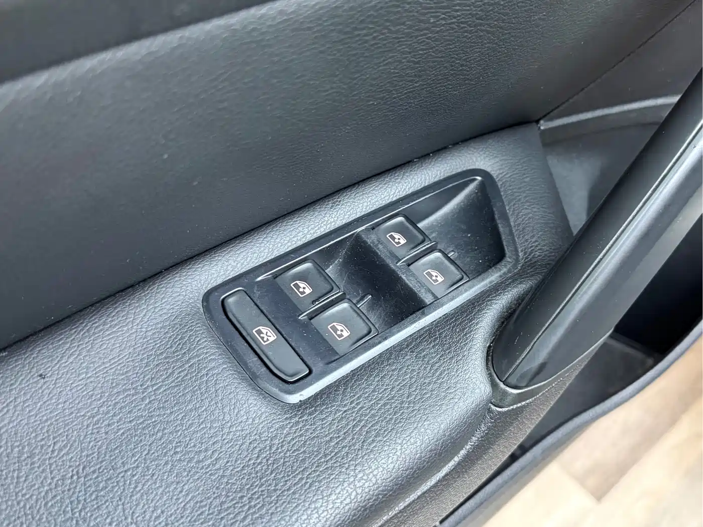 Volkswagen Passat 2017 330TSI DSG Prestige фото 25