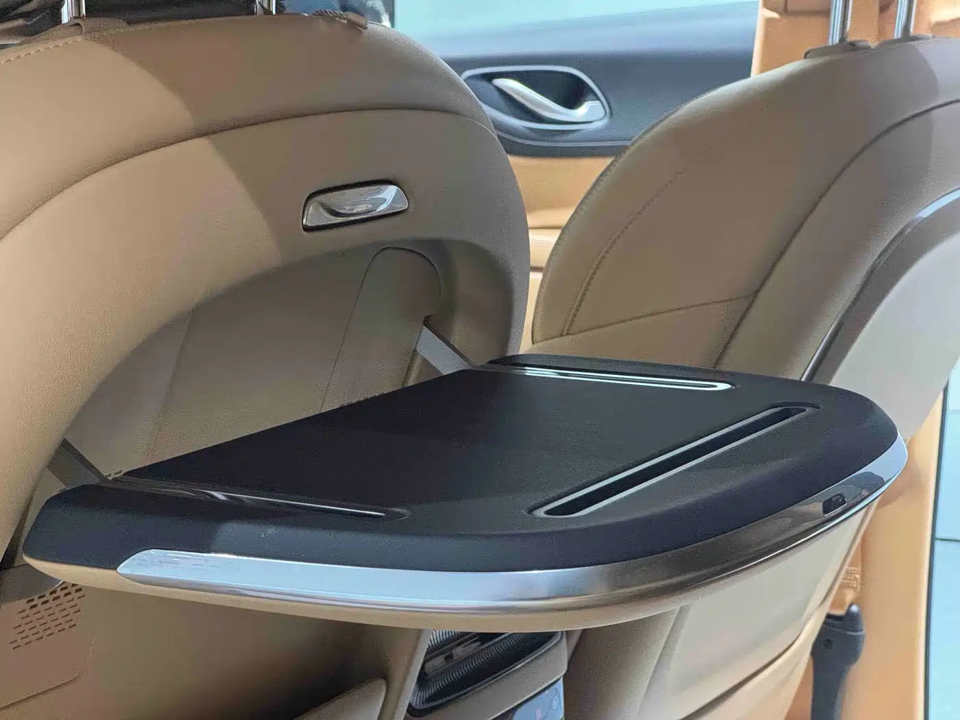 Voyah Auto Voyah Dreamer 2025 PHEV AWD Flagship Kunpeng Edition фото 13
