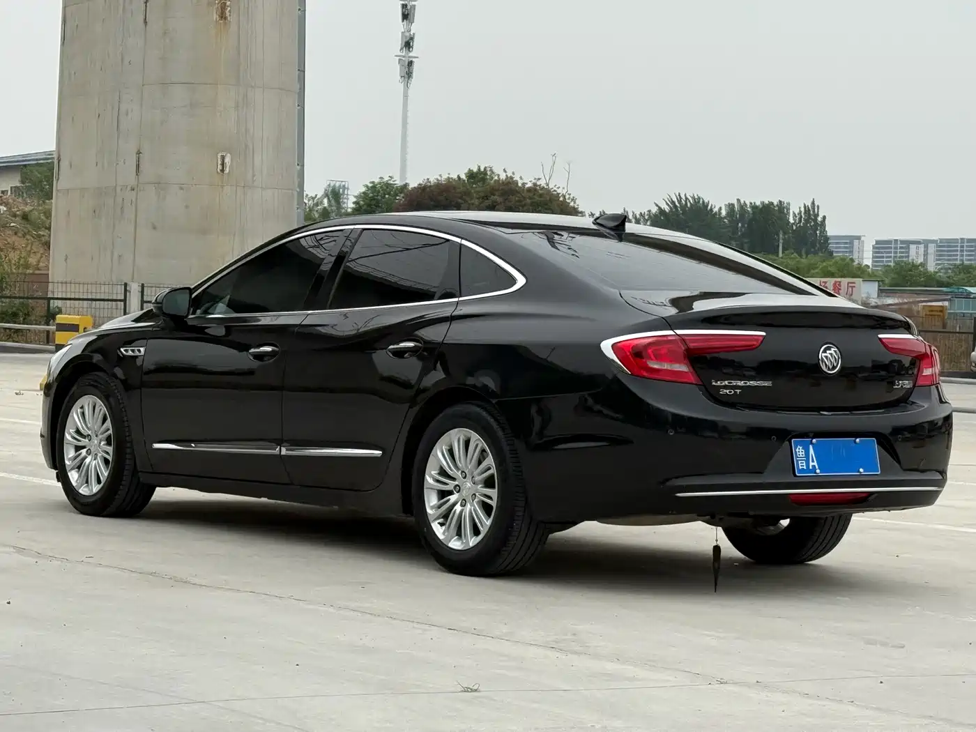 Buick LaCrosse 2018 Model 20T Elite Edition фото 3