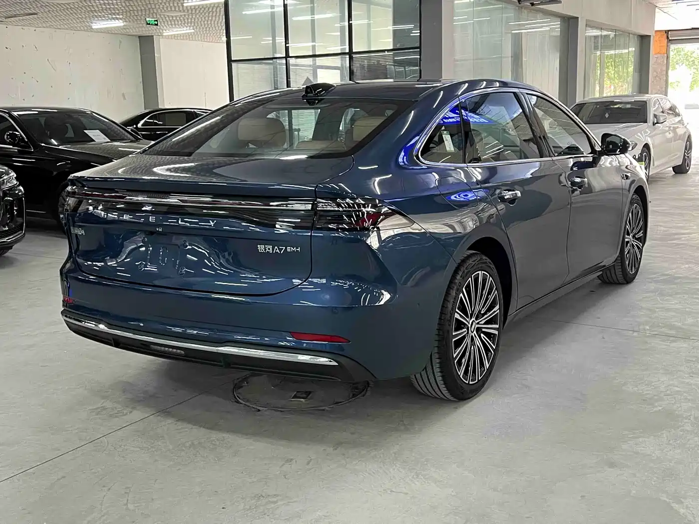 Geely Galaxy Galaxy A7 2025 EM-i фото 9