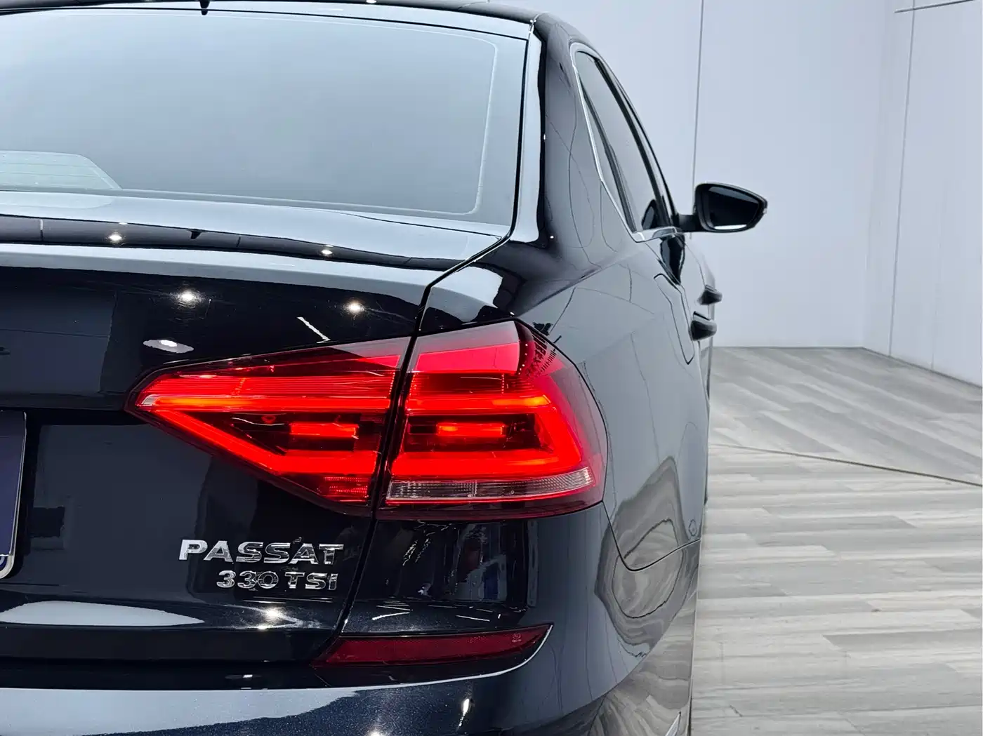 Volkswagen Passat 2017 330TSI DSG Prestige фото 23